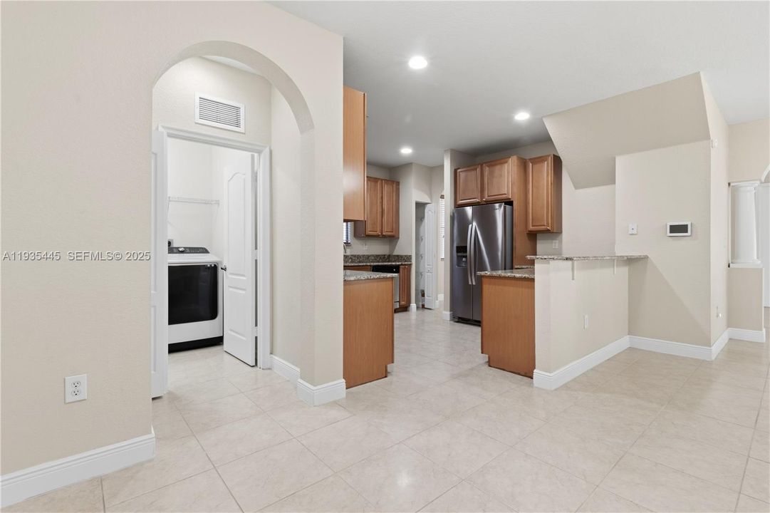 待售: $495,000 (4 贝兹, 3 浴室, 2627 平方英尺)