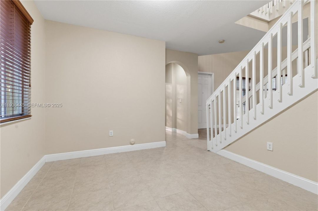 待售: $495,000 (4 贝兹, 3 浴室, 2627 平方英尺)