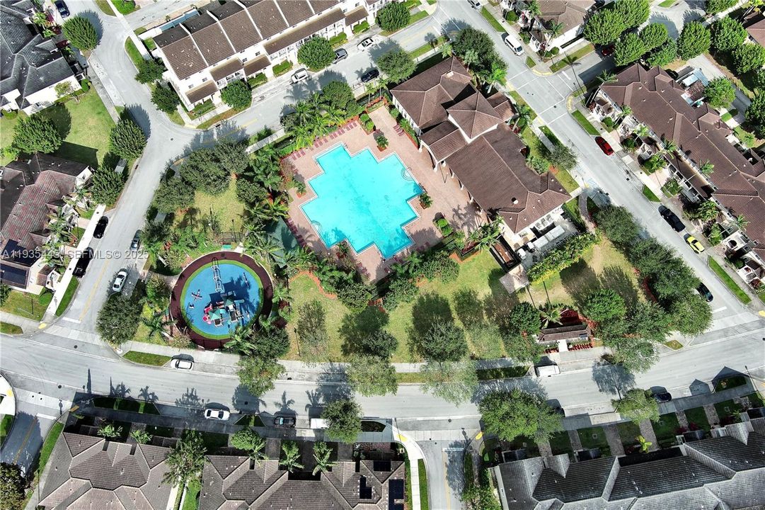 待售: $495,000 (4 贝兹, 3 浴室, 2627 平方英尺)