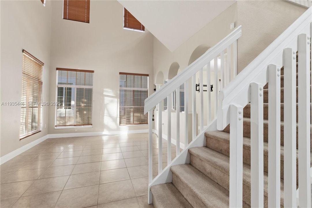 待售: $495,000 (4 贝兹, 3 浴室, 2627 平方英尺)