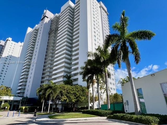 En Venta: $399,000 (2 camas, 2 baños, 1603 Pies cuadrados)