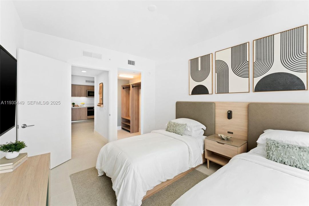 For Sale: $1,599,000 (3 beds, 2 baths, 1246 Square Feet)