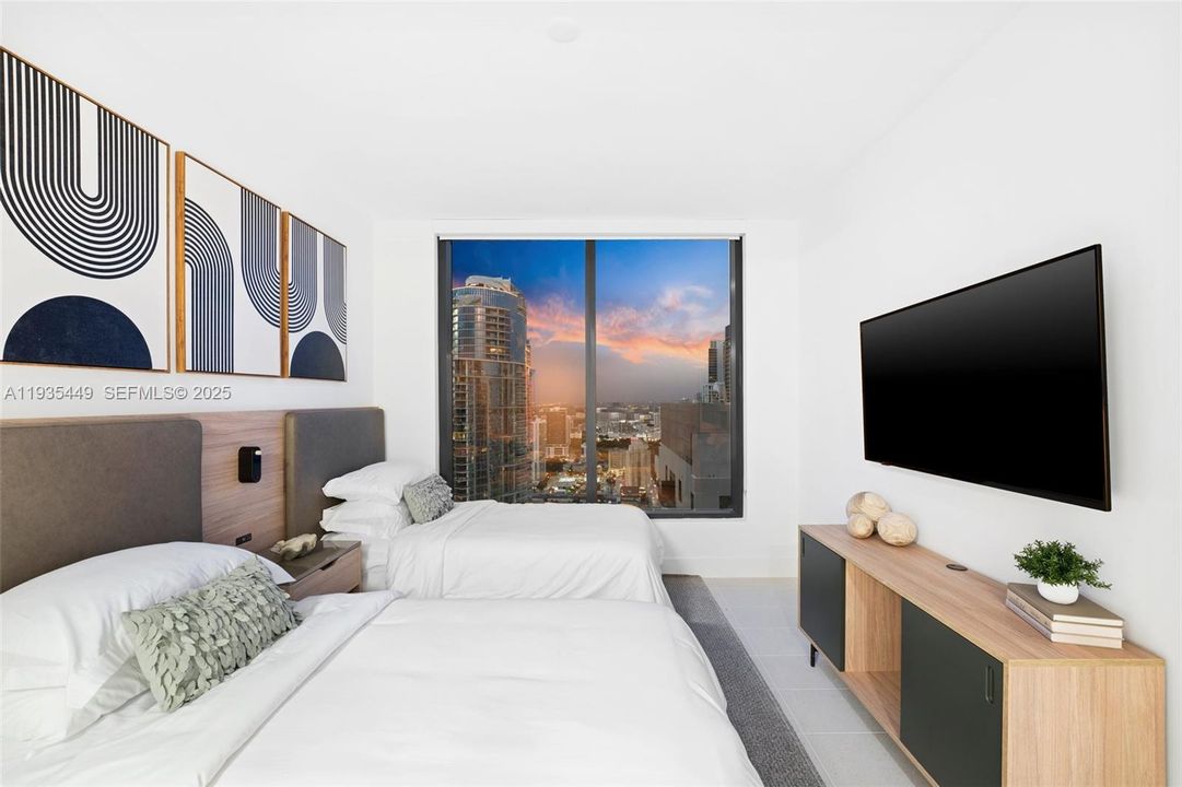 For Sale: $1,599,000 (3 beds, 2 baths, 1246 Square Feet)