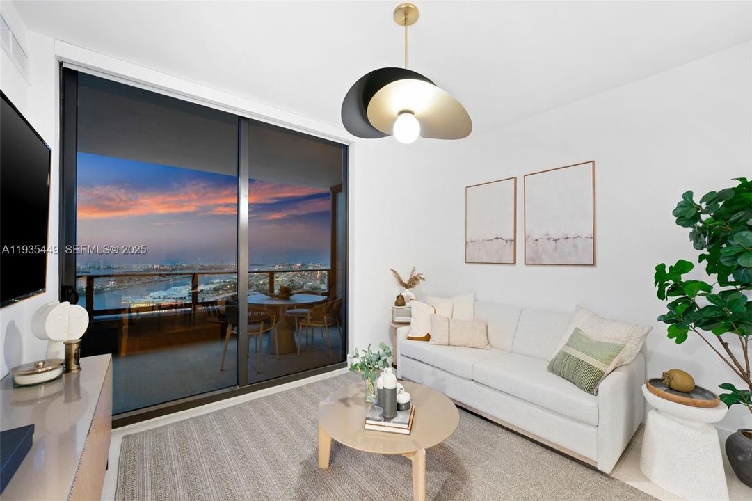 For Sale: $1,599,000 (3 beds, 2 baths, 1246 Square Feet)