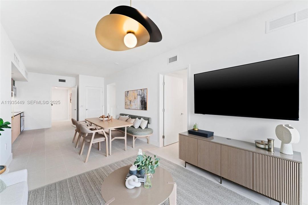 For Sale: $1,599,000 (3 beds, 2 baths, 1246 Square Feet)