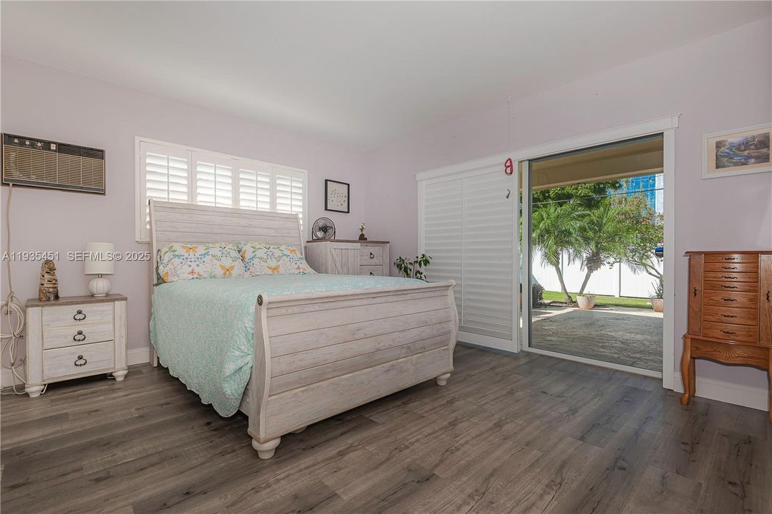 For Sale: $679,900 (2 beds, 2 baths, 1450 Square Feet)