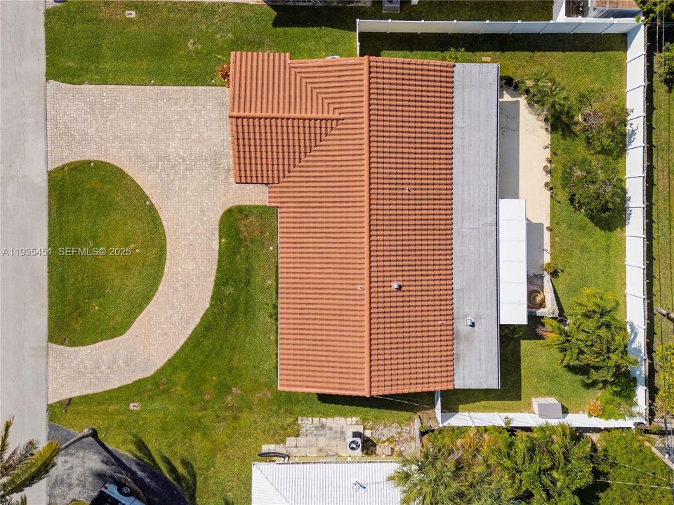 For Sale: $679,900 (2 beds, 2 baths, 1450 Square Feet)