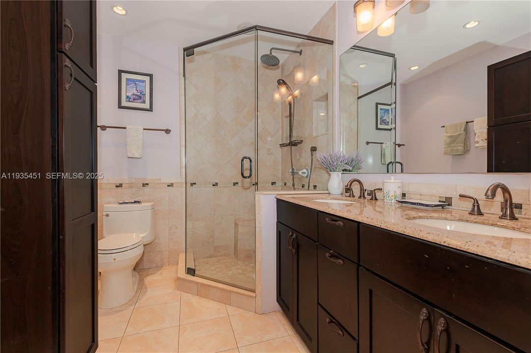 For Sale: $679,900 (2 beds, 2 baths, 1450 Square Feet)