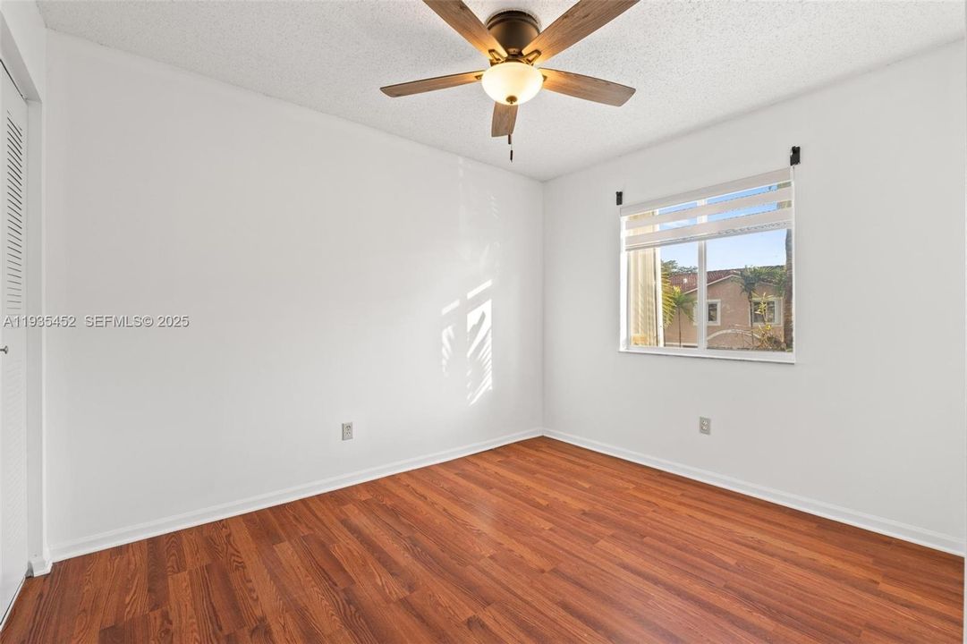 For Rent: $2,600 (3 beds, 2 baths, 1270 Square Feet)