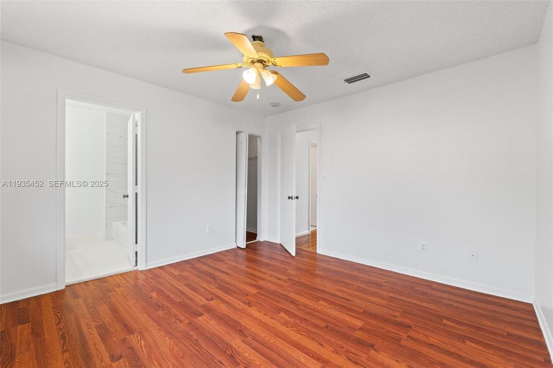 For Rent: $2,600 (3 beds, 2 baths, 1270 Square Feet)