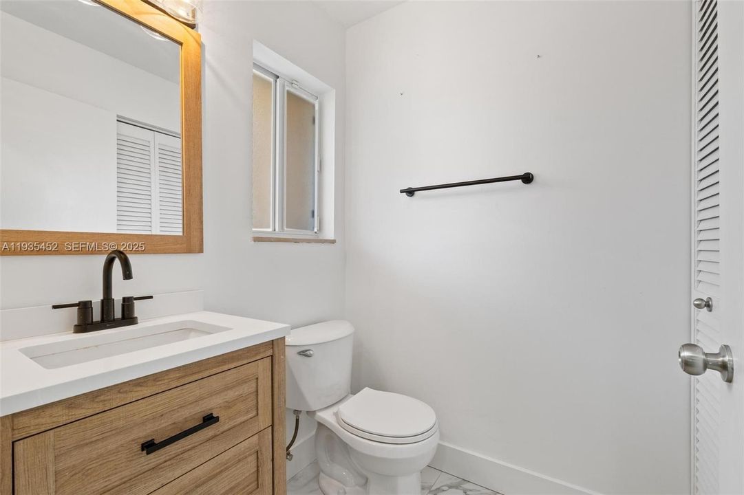 For Rent: $2,600 (3 beds, 2 baths, 1270 Square Feet)