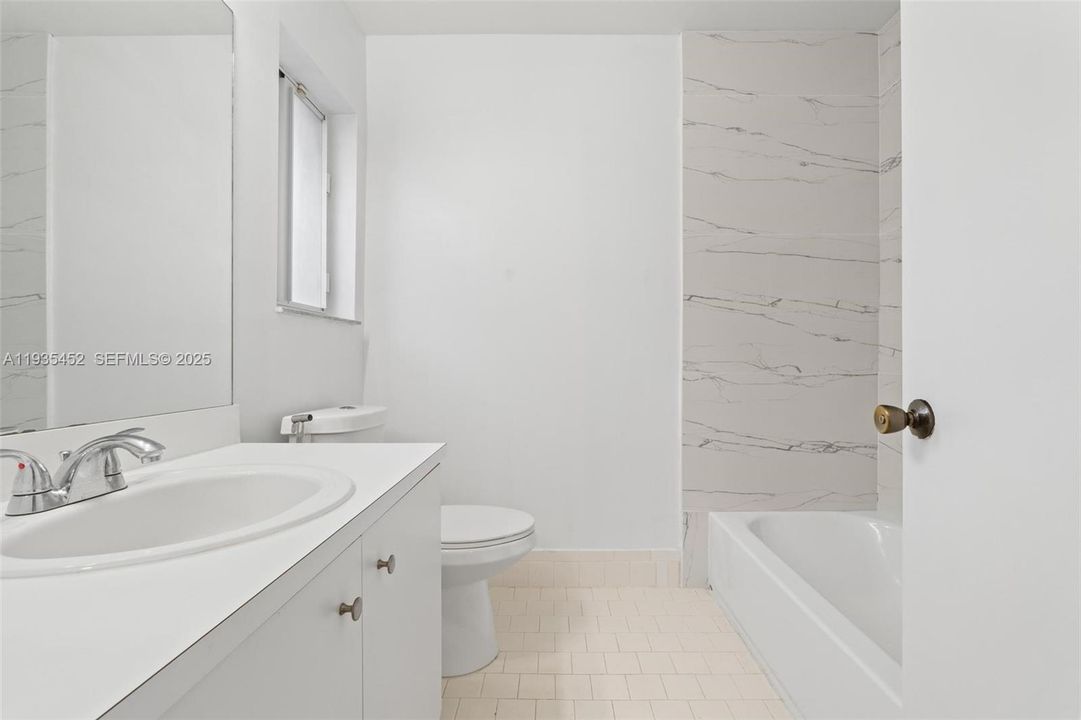 For Rent: $2,600 (3 beds, 2 baths, 1270 Square Feet)