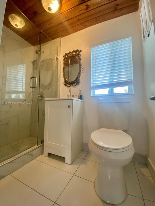 For Rent: $1,200 (1 beds, 1 baths, 1335 Square Feet)