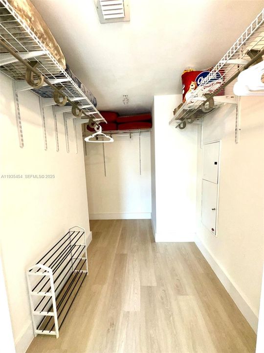 В аренду: $3,500 (2 спален, 2 ванн, 1212 Квадратных фут)