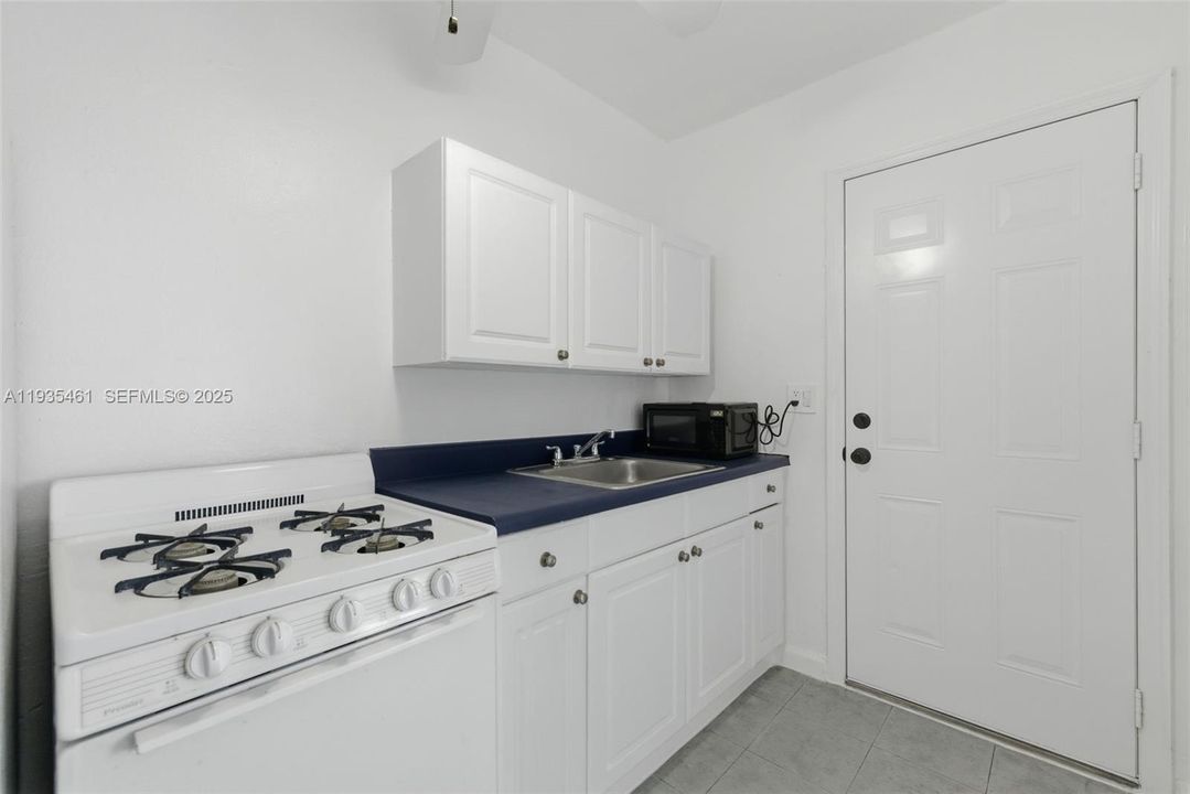 En Renta: $1,800 (2 camas, 1 baños, 800 Pies cuadrados)