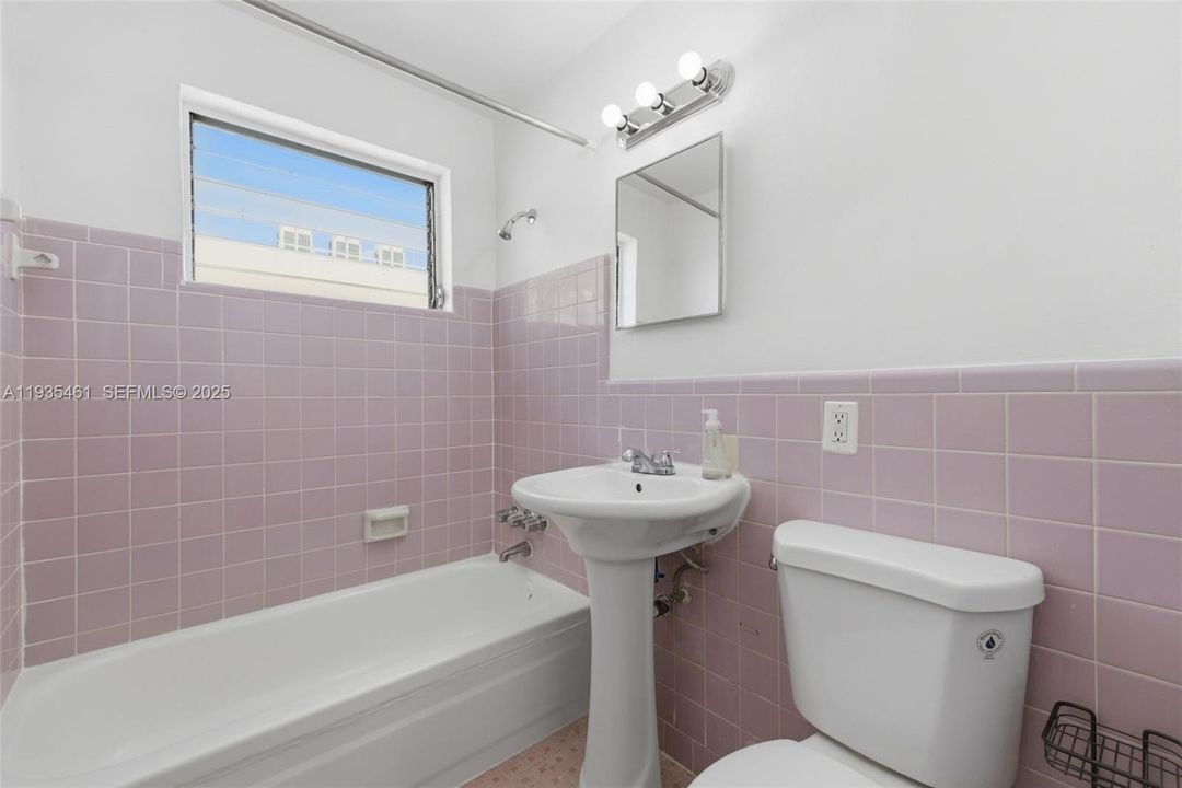 En Renta: $1,800 (2 camas, 1 baños, 800 Pies cuadrados)