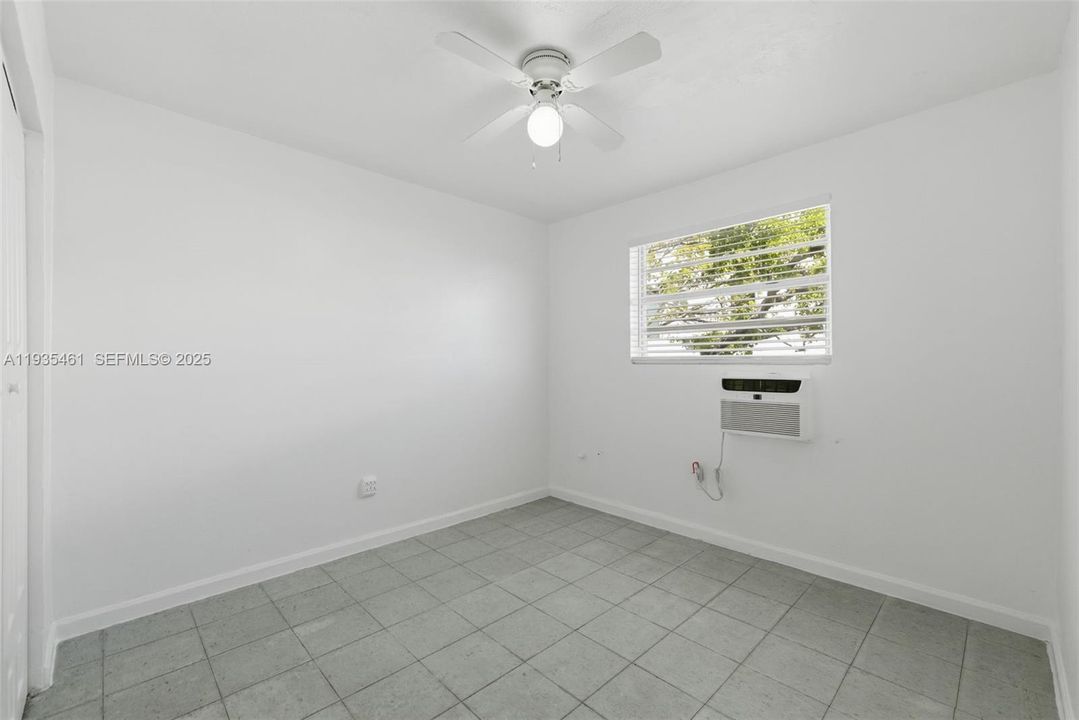 En Renta: $1,800 (2 camas, 1 baños, 800 Pies cuadrados)