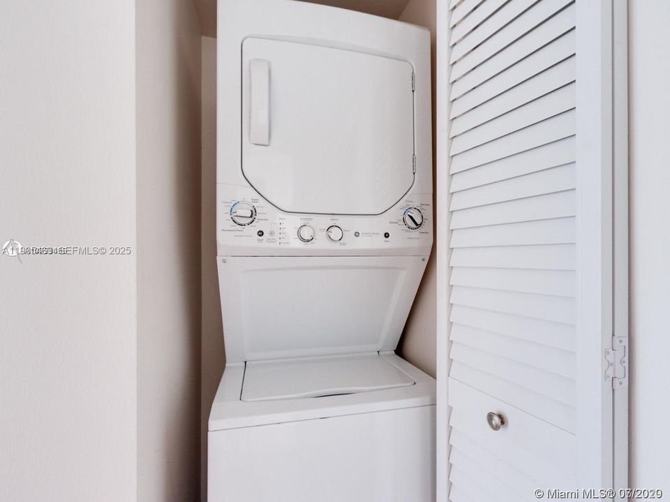 На продажу: $365,000 (2 спален, 2 ванн, 1520 Квадратных фут)