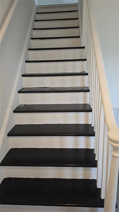 На продажу: $389,900 (4 спален, 2 ванн, 1472 Квадратных фут)