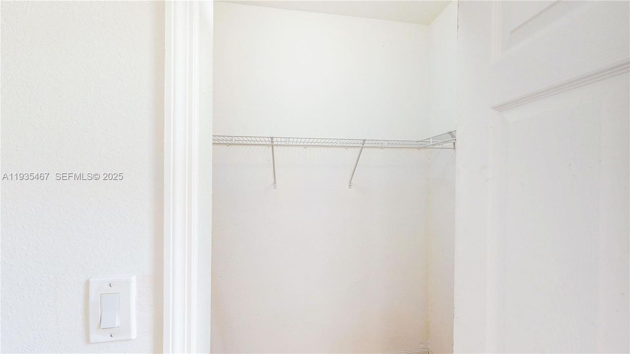 待售: $399,900 (4 贝兹, 3 浴室, 1837 平方英尺)