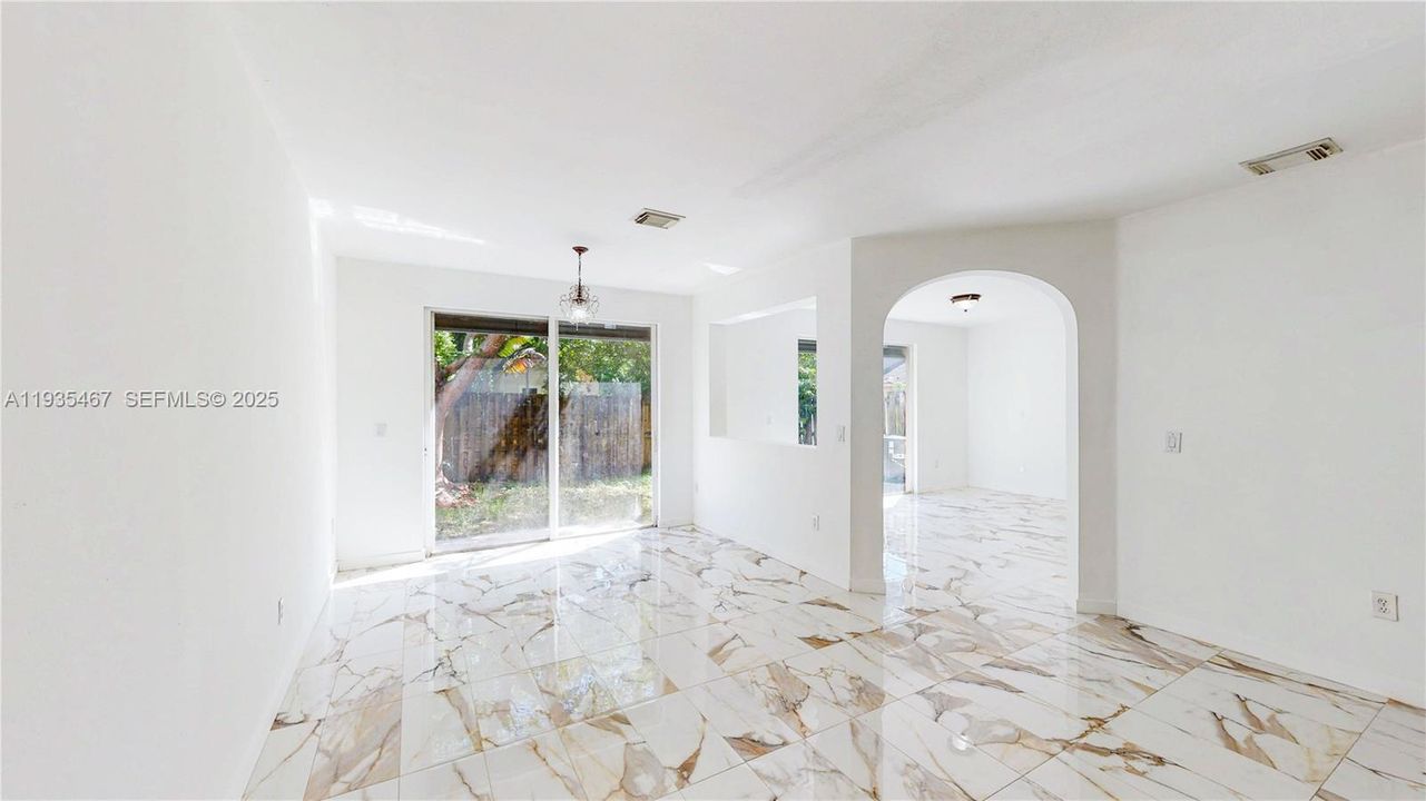 待售: $399,900 (4 贝兹, 3 浴室, 1837 平方英尺)