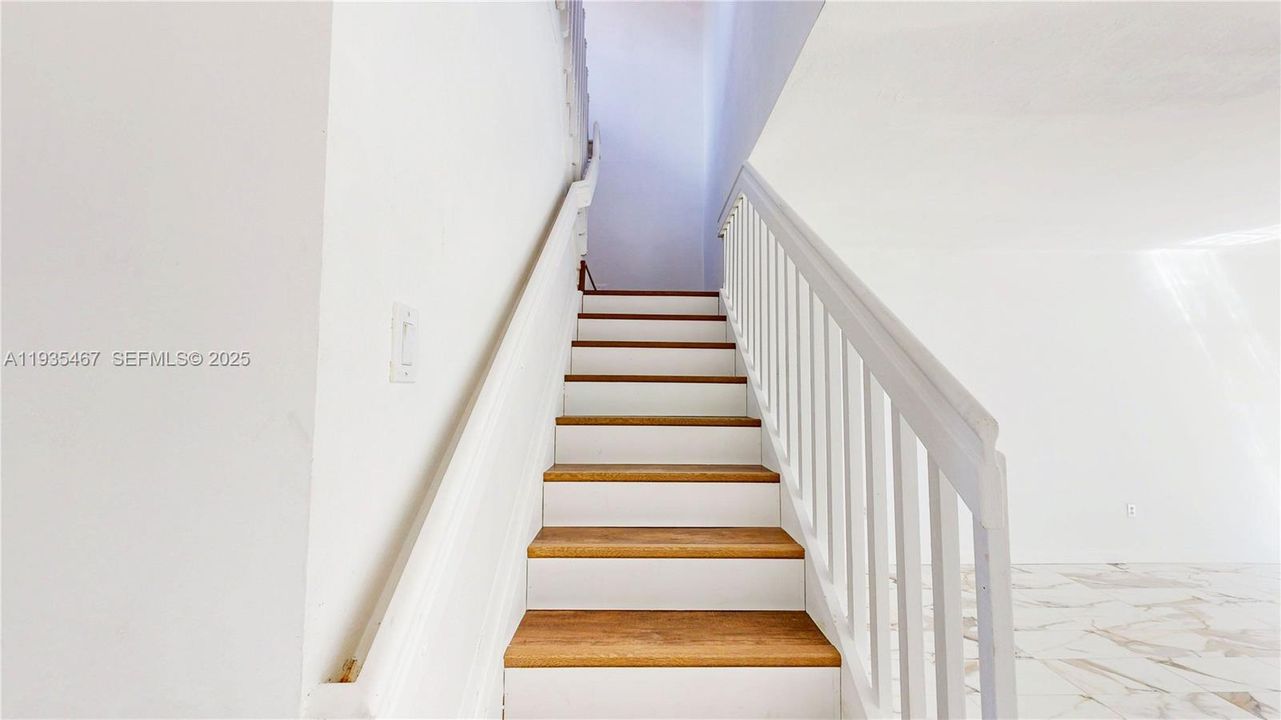 待售: $399,900 (4 贝兹, 3 浴室, 1837 平方英尺)