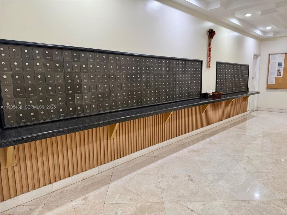 待售: $210,000 (2 贝兹, 2 浴室, 1058 平方英尺)