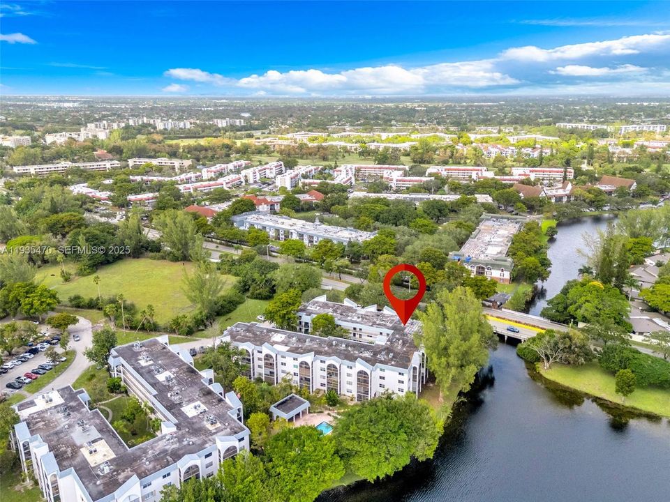 На продажу: $110,000 (2 спален, 2 ванн, 1200 Квадратных фут)