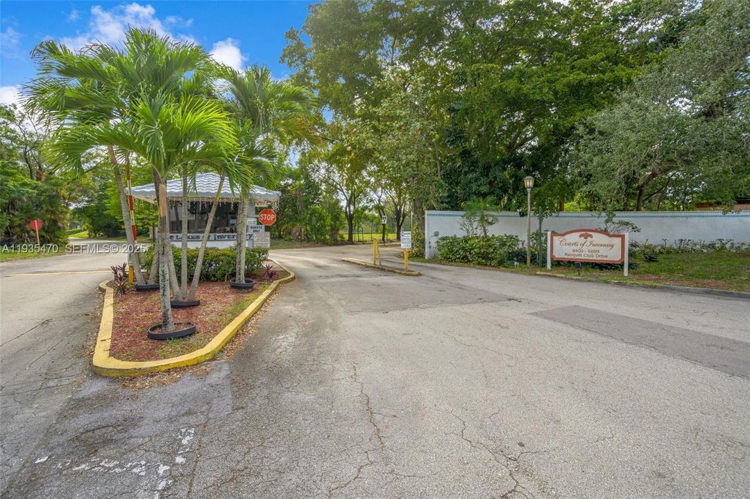 На продажу: $110,000 (2 спален, 2 ванн, 1200 Квадратных фут)