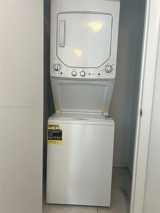 出租: $2,550 (1 贝兹, 1 浴室, 663 平方英尺)