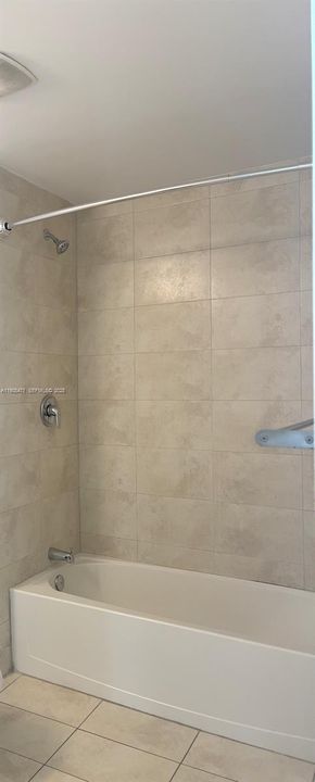 出租: $2,550 (1 贝兹, 1 浴室, 663 平方英尺)