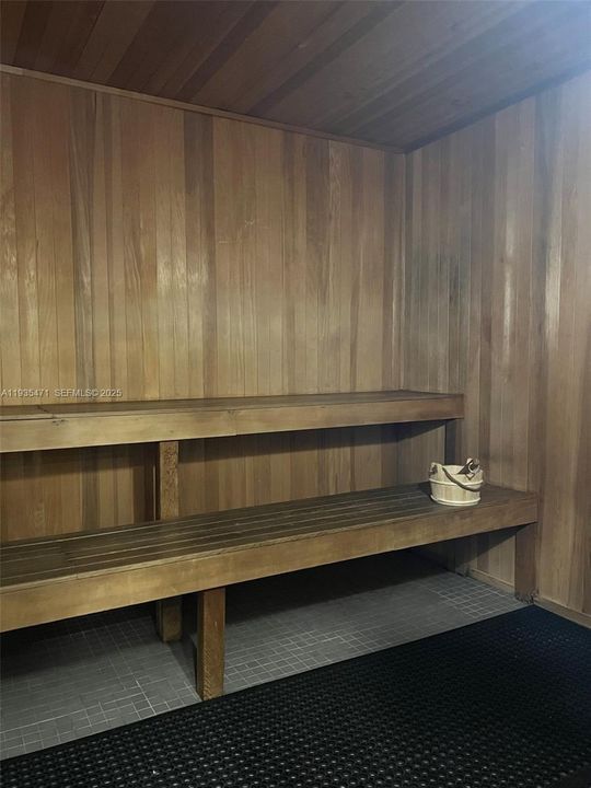 出租: $2,550 (1 贝兹, 1 浴室, 663 平方英尺)