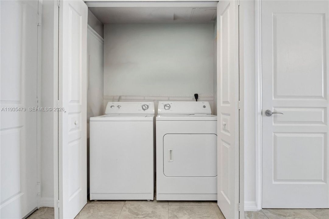 Whirlpool Washer/Dryer