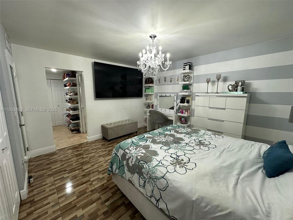 For Rent: $3,500 (3 beds, 3 baths, 1592 Square Feet)