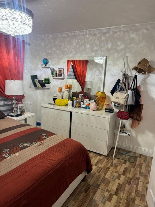 For Rent: $3,500 (3 beds, 3 baths, 1592 Square Feet)