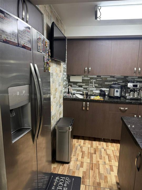 For Rent: $3,500 (3 beds, 3 baths, 1592 Square Feet)