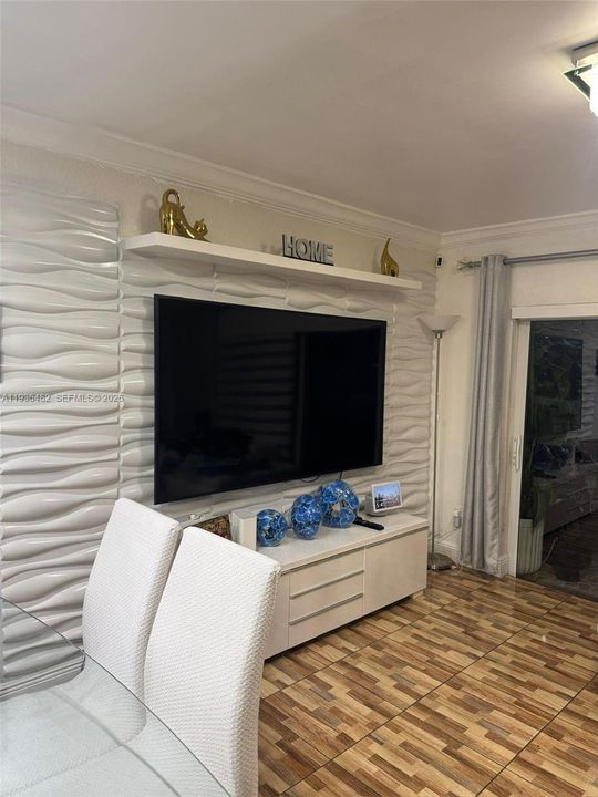 For Rent: $3,500 (3 beds, 3 baths, 1592 Square Feet)