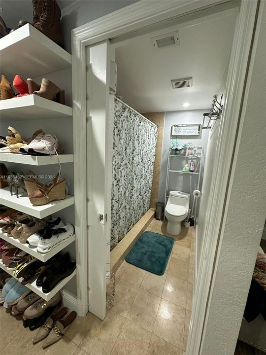 For Rent: $3,500 (3 beds, 3 baths, 1592 Square Feet)