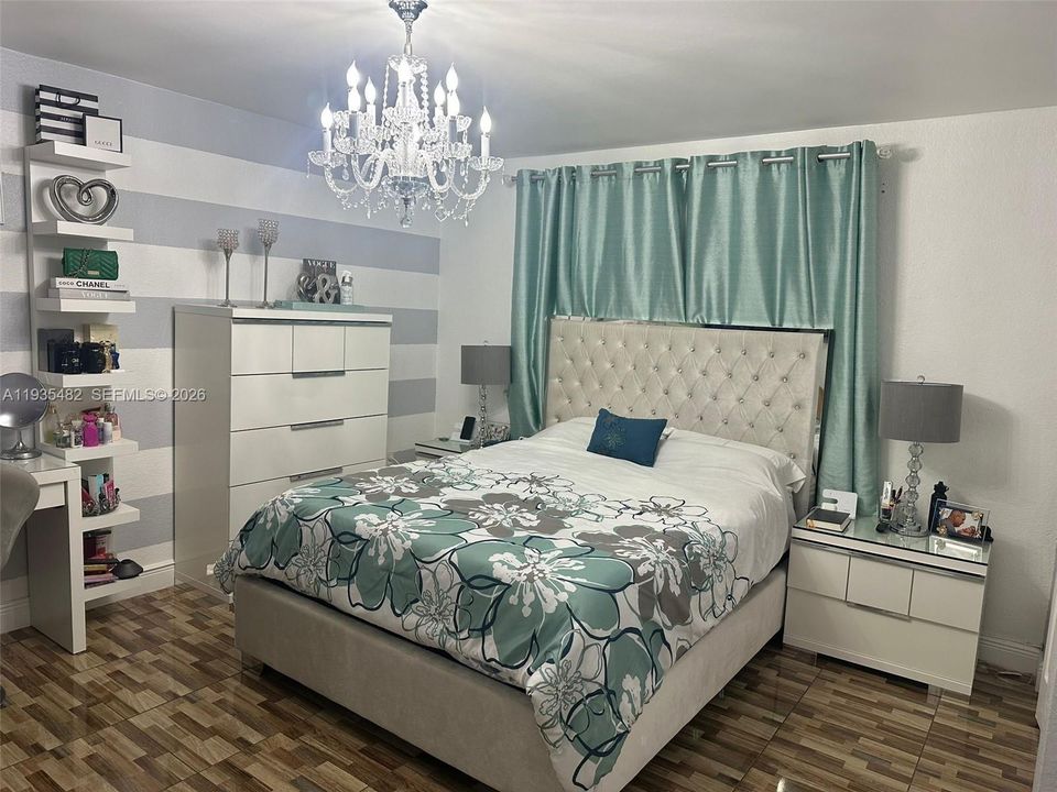 For Rent: $3,500 (3 beds, 3 baths, 1592 Square Feet)