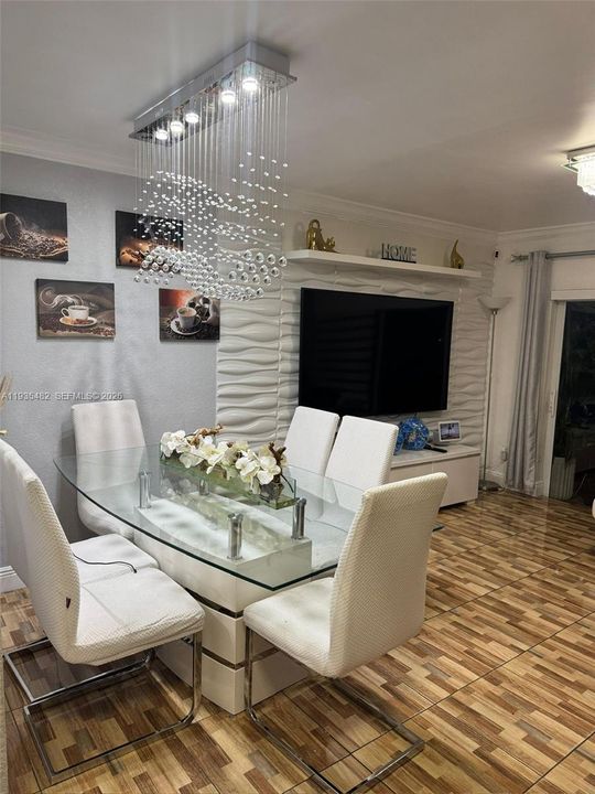 For Rent: $3,500 (3 beds, 3 baths, 1592 Square Feet)