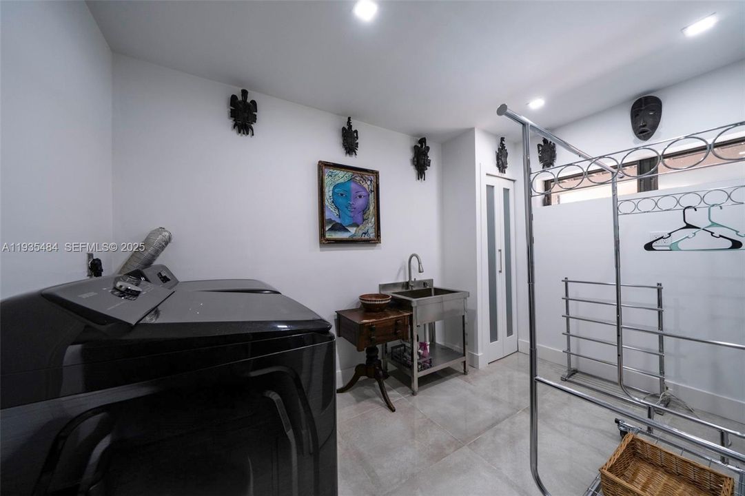 待售: $1,650,000 (3 贝兹, 3 浴室, 2599 平方英尺)