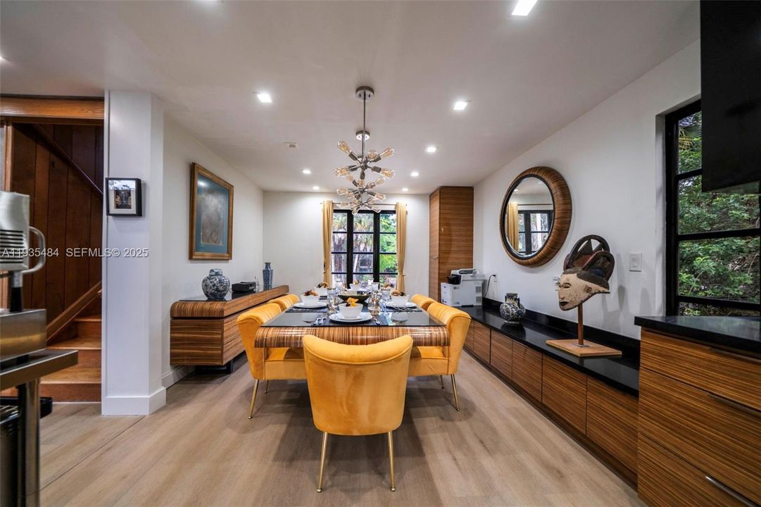 待售: $1,650,000 (3 贝兹, 3 浴室, 2599 平方英尺)