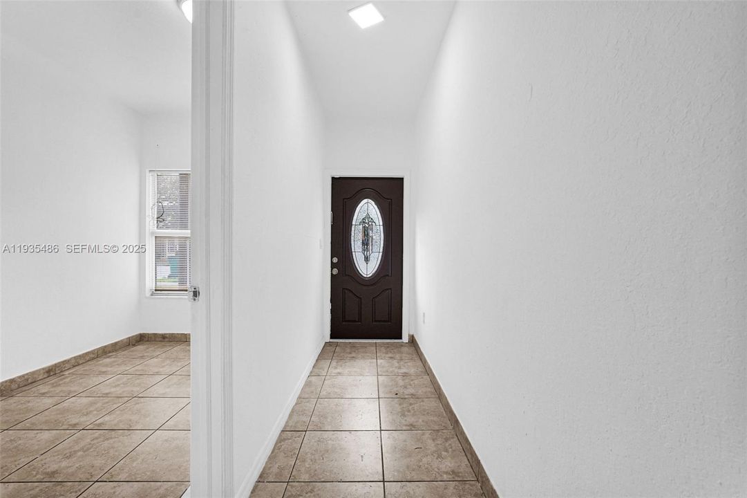 For Sale: $298,000 (4 beds, 2 baths, 1527 Square Feet)