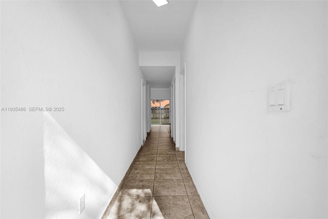 For Sale: $298,000 (4 beds, 2 baths, 1527 Square Feet)