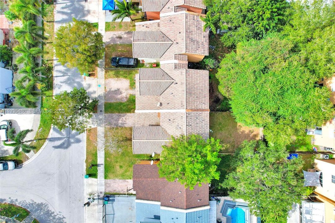 For Sale: $298,000 (4 beds, 2 baths, 1527 Square Feet)