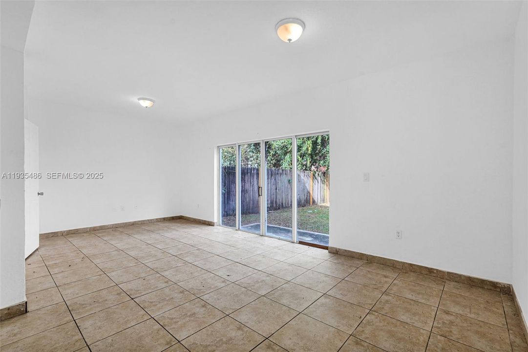 For Sale: $298,000 (4 beds, 2 baths, 1527 Square Feet)