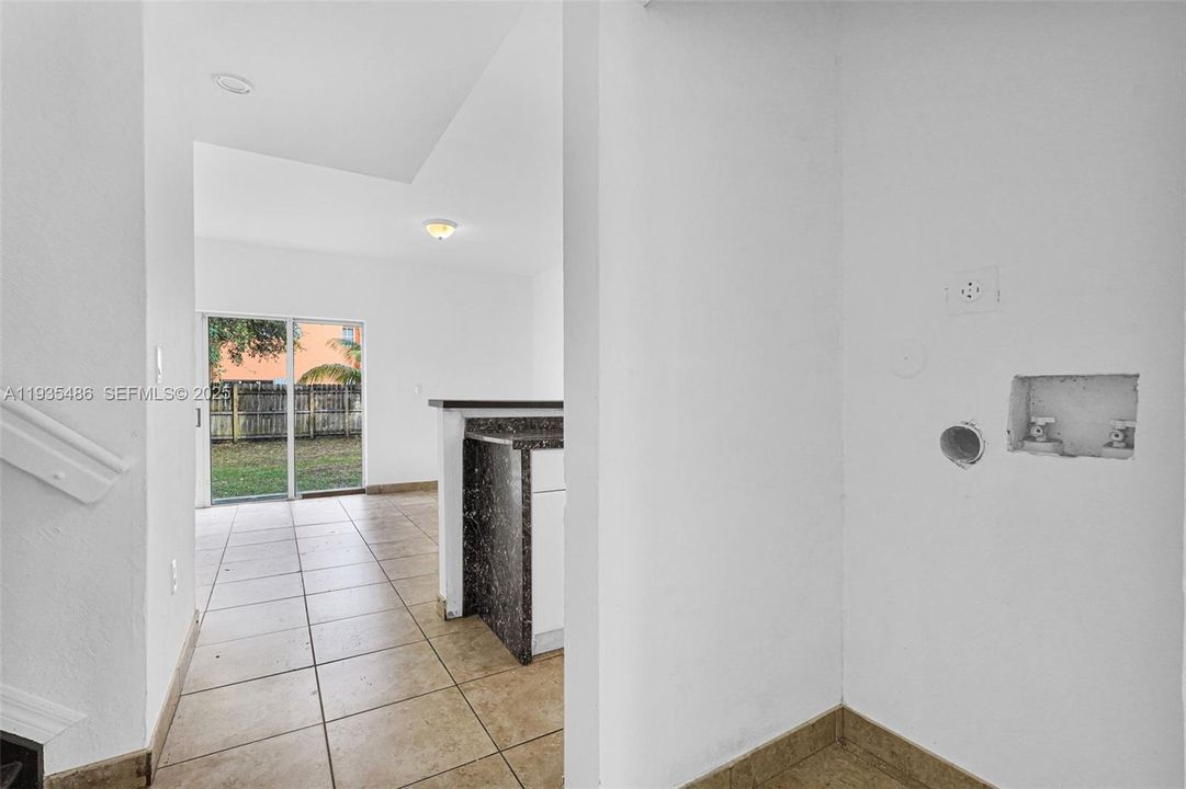 For Sale: $298,000 (4 beds, 2 baths, 1527 Square Feet)