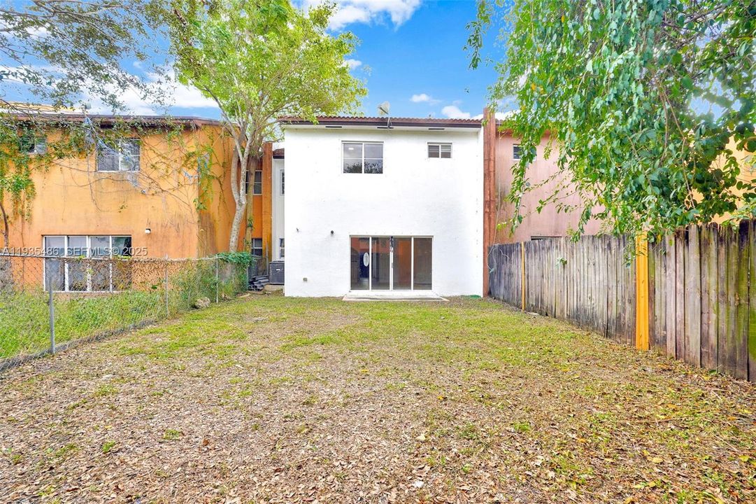 For Sale: $298,000 (4 beds, 2 baths, 1527 Square Feet)