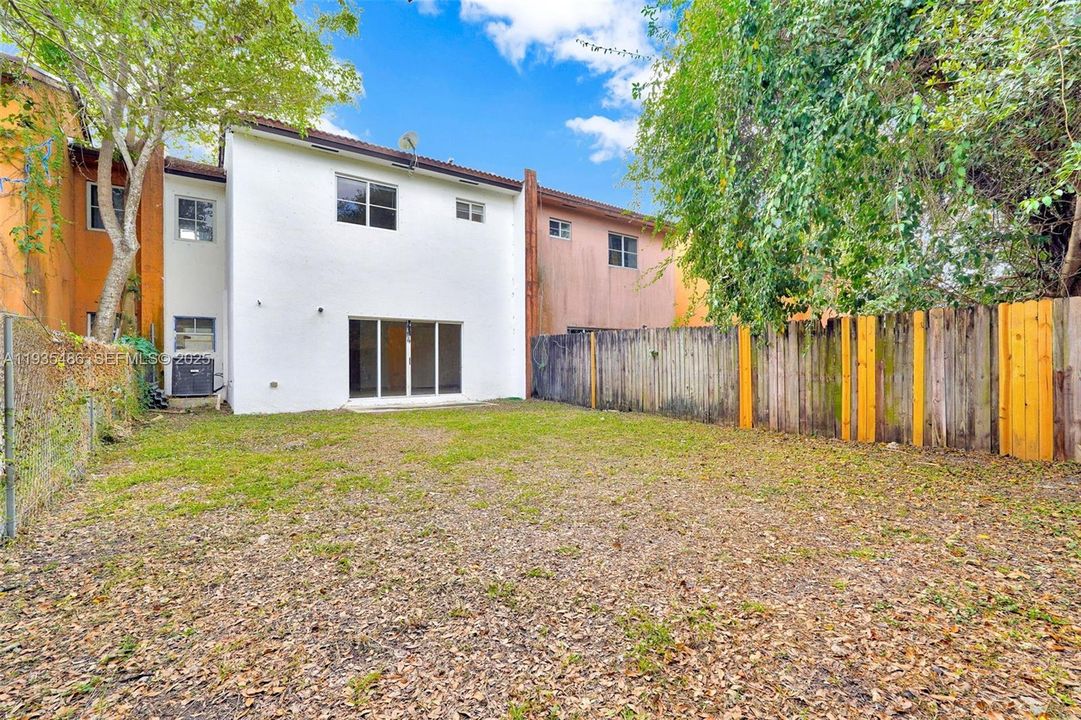 For Sale: $298,000 (4 beds, 2 baths, 1527 Square Feet)