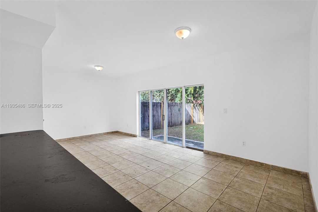 For Sale: $298,000 (4 beds, 2 baths, 1527 Square Feet)